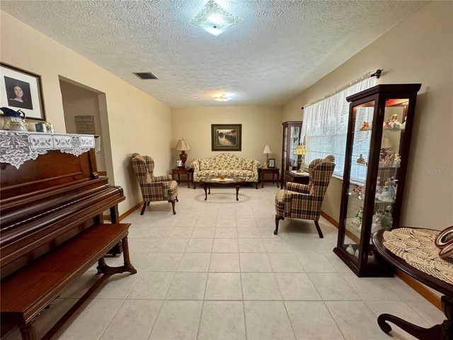 827 STRAWBERRY LANE, Brandon, FL 33511