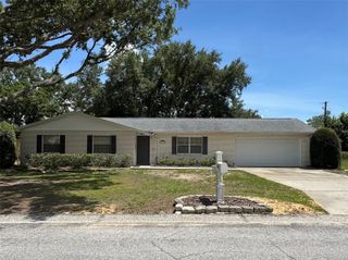 827 STRAWBERRY LANE, Brandon, FL 33511