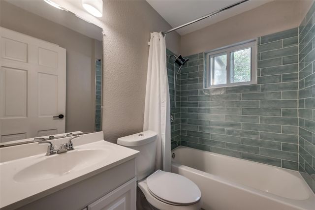 2711 Avon Street, Dallas, TX 75211