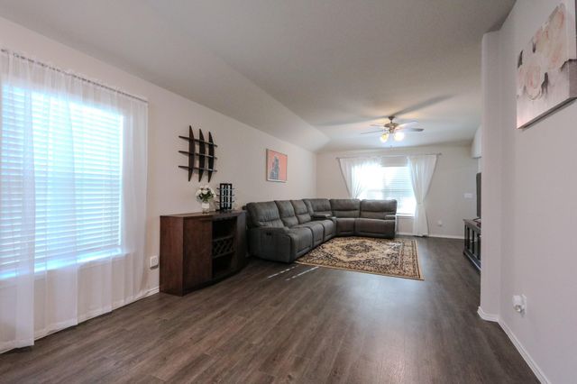 328 Cumberland Forest Drive, Magnolia, TX 77354