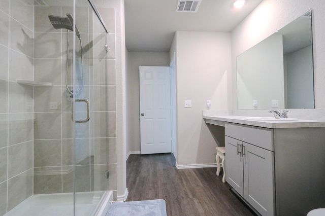 328 Cumberland Forest Drive, Magnolia, TX 77354