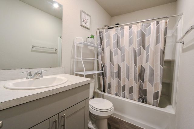 328 Cumberland Forest Drive, Magnolia, TX 77354