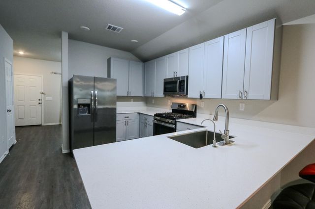 328 Cumberland Forest Drive, Magnolia, TX 77354