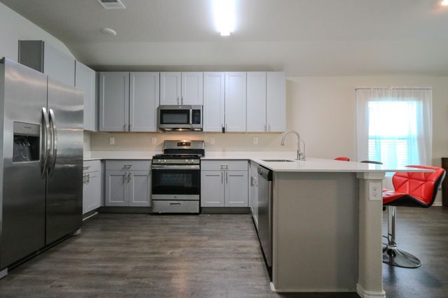 328 Cumberland Forest Drive, Magnolia, TX 77354