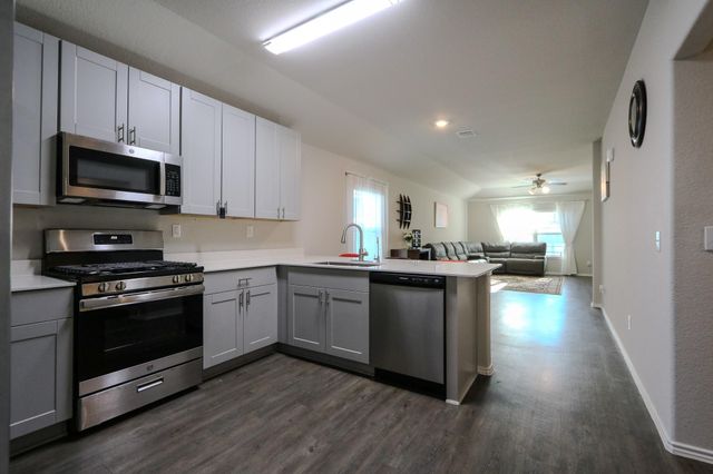 328 Cumberland Forest Drive, Magnolia, TX 77354