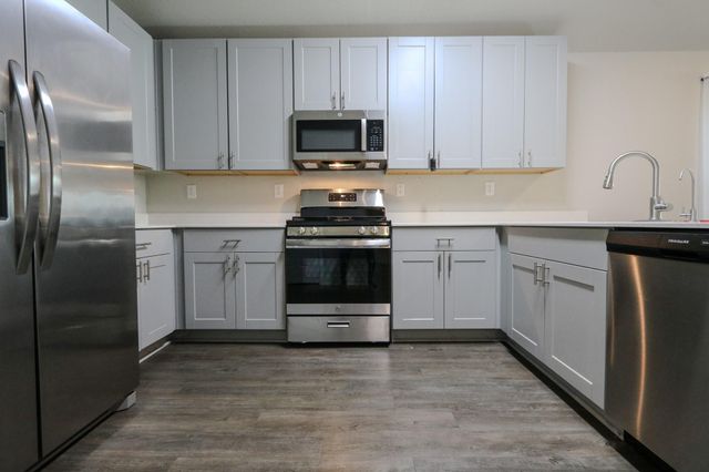 328 Cumberland Forest Drive, Magnolia, TX 77354