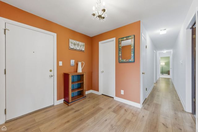 1010 N Harlem Avenue 504, River Forest, IL 60305