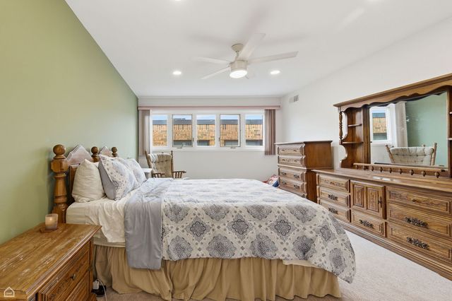 1010 N Harlem Avenue 504, River Forest, IL 60305