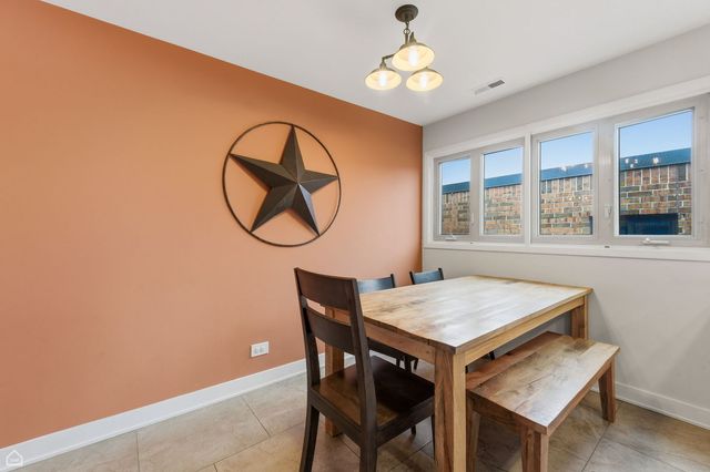 1010 N Harlem Avenue 504, River Forest, IL 60305