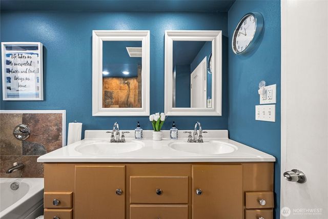 8808 S Ainsworth Avenue, Tacoma, WA 98444