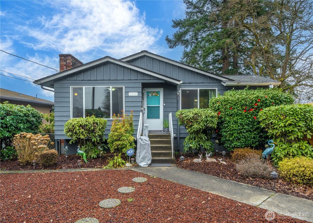 8808 S Ainsworth Avenue, Tacoma, WA 98444