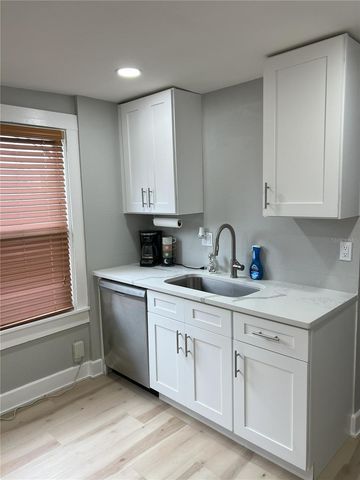 308 W WARREN AVENUE B, Tampa, FL 33602