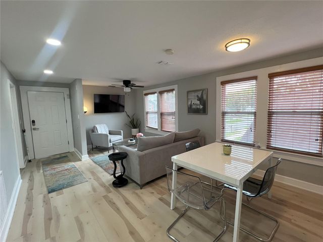 308 W WARREN AVENUE B, Tampa, FL 33602