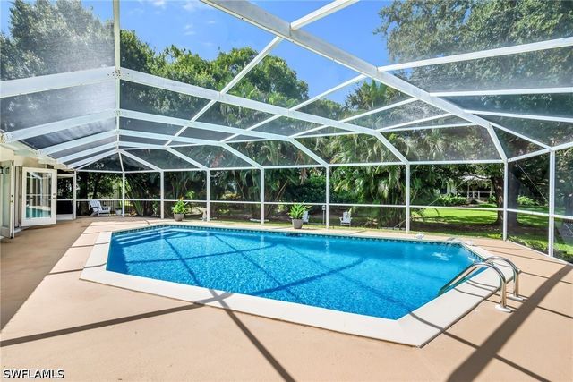 7558 Cordoba CIR, Naples, FL 34109