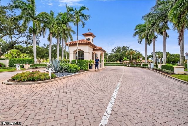 7558 Cordoba CIR, Naples, FL 34109