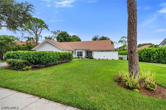 7558 Cordoba CIR, Naples, FL 34109