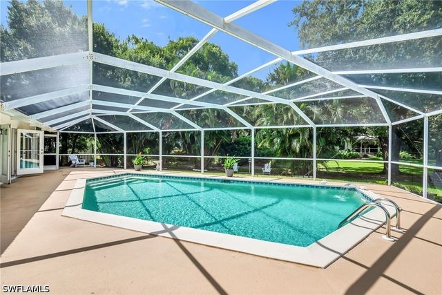 7558 Cordoba CIR, Naples, FL 34109