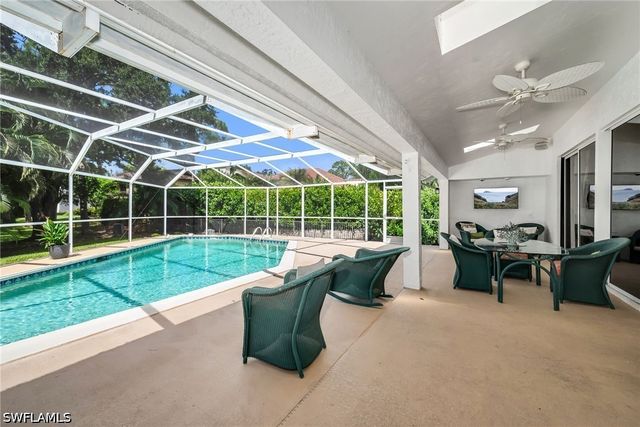 7558 Cordoba CIR, Naples, FL 34109