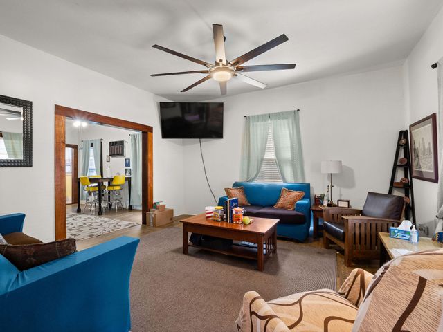 212 W 4th St, Deridder, LA 70634