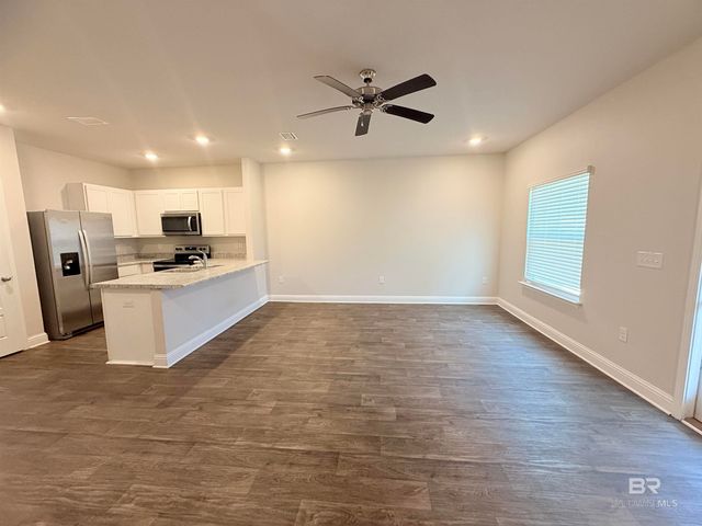 25806 Pollard Road 52, Daphne, AL 36526