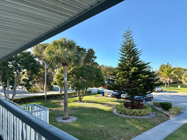 39 Waltham B, West Palm Beach, FL 33417