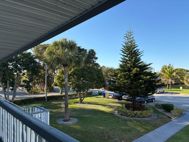 39 Waltham B, West Palm Beach, FL 33417