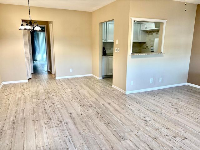 39 Waltham B, West Palm Beach, FL 33417