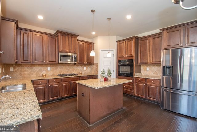 630 Oakville Trail, Hampton, GA 30228