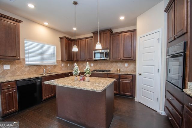 630 Oakville Trail, Hampton, GA 30228