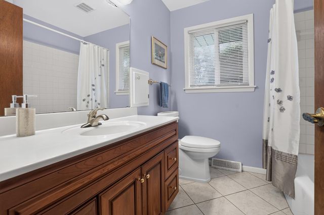2009 W 83rd Street, Bloomington, MN 55431