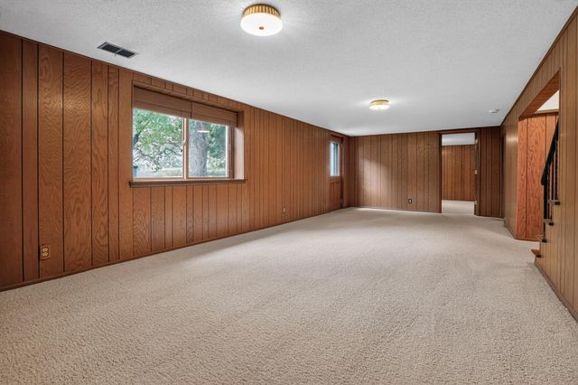 2009 W 83rd Street, Bloomington, MN 55431