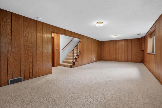 2009 W 83rd Street, Bloomington, MN 55431