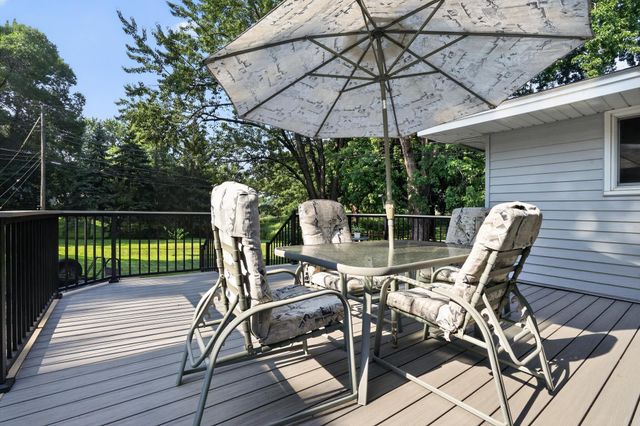 2009 W 83rd Street, Bloomington, MN 55431