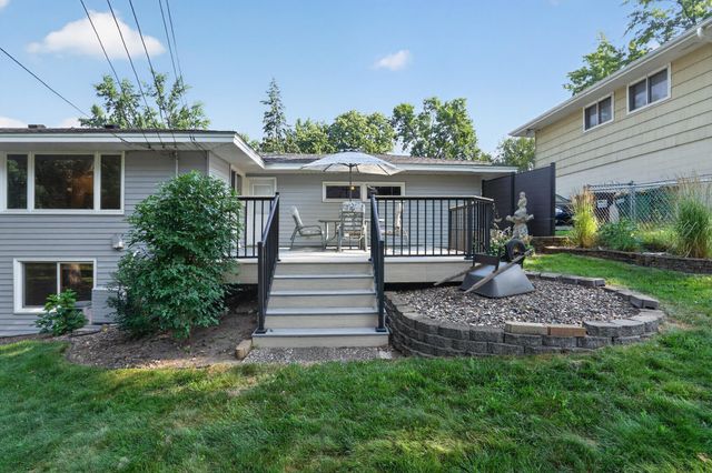 2009 W 83rd Street, Bloomington, MN 55431