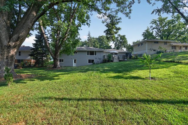 2009 W 83rd Street, Bloomington, MN 55431
