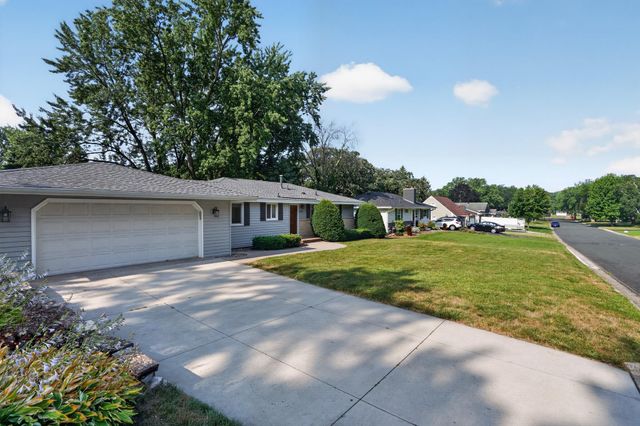 2009 W 83rd Street, Bloomington, MN 55431
