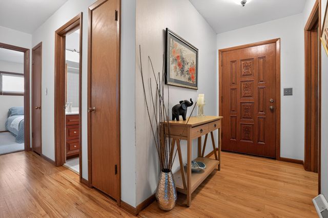 2009 W 83rd Street, Bloomington, MN 55431