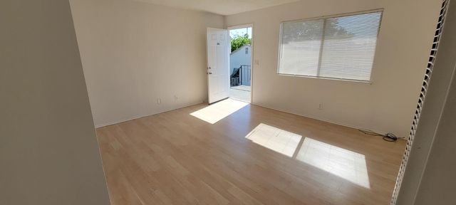 2025 E White Avenue, Fresno, CA 93701