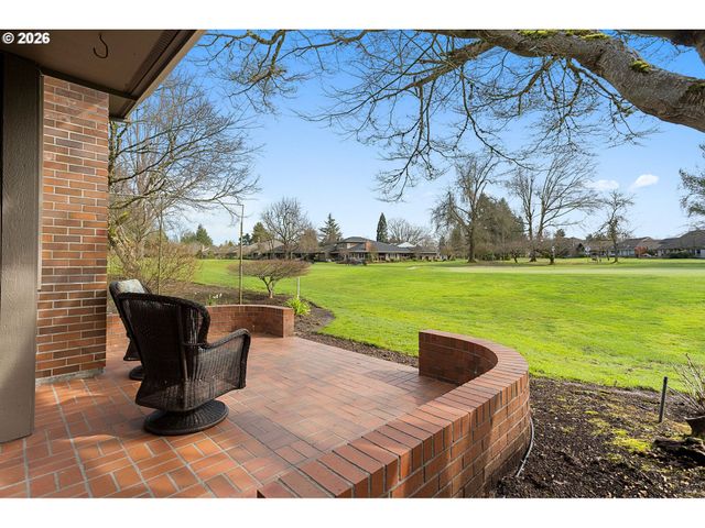 32540 Sw LAKE POINT Ct, Wilsonville, OR 97070