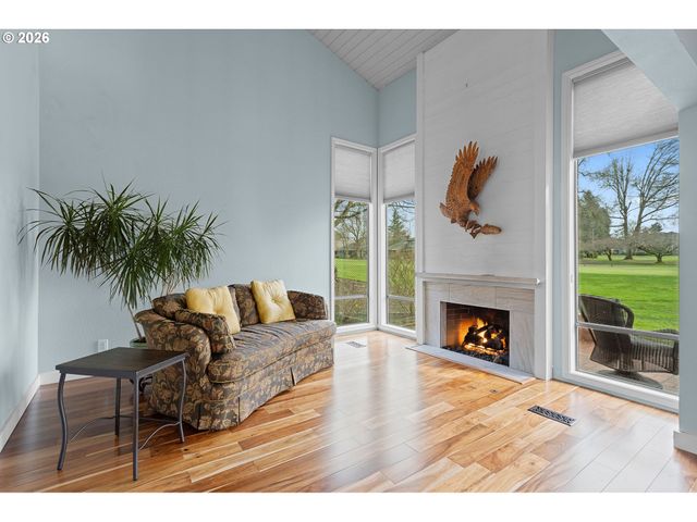 32540 Sw LAKE POINT Ct, Wilsonville, OR 97070