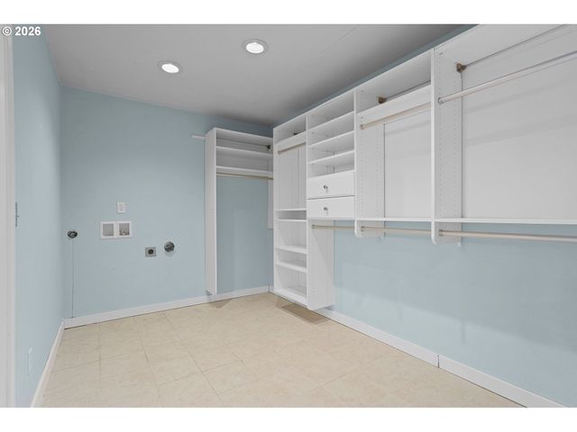 32540 Sw LAKE POINT Ct, Wilsonville, OR 97070