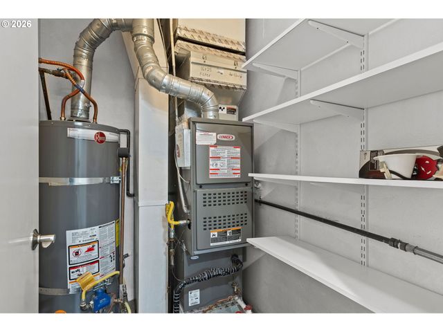 32540 Sw LAKE POINT Ct, Wilsonville, OR 97070