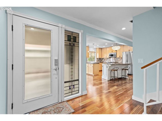 32540 Sw LAKE POINT Ct, Wilsonville, OR 97070