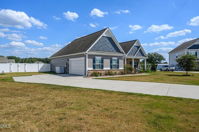 91 Charlottes Web Circle, Benson, NC 27504
