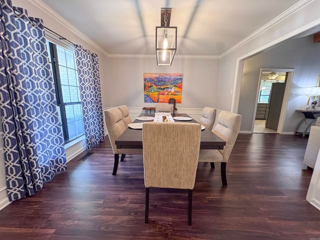 12501 Southridge Drive, Little Rock, AR 72212