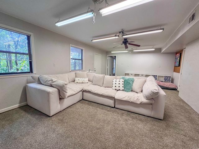 12501 Southridge Drive, Little Rock, AR 72212