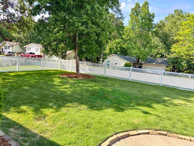 12501 Southridge Drive, Little Rock, AR 72212