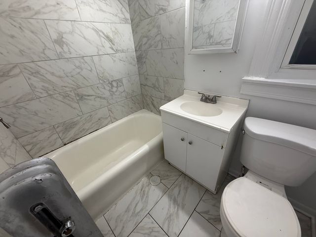 2206 S 57th Avenue 3, Cicero, IL 60804