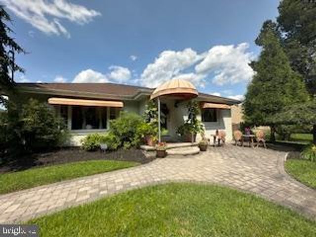 75 HARTFORD RD, Delran, NJ 08075