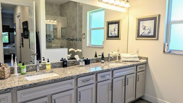 567 SW Hidden River Avenue, Palm City, FL 34990